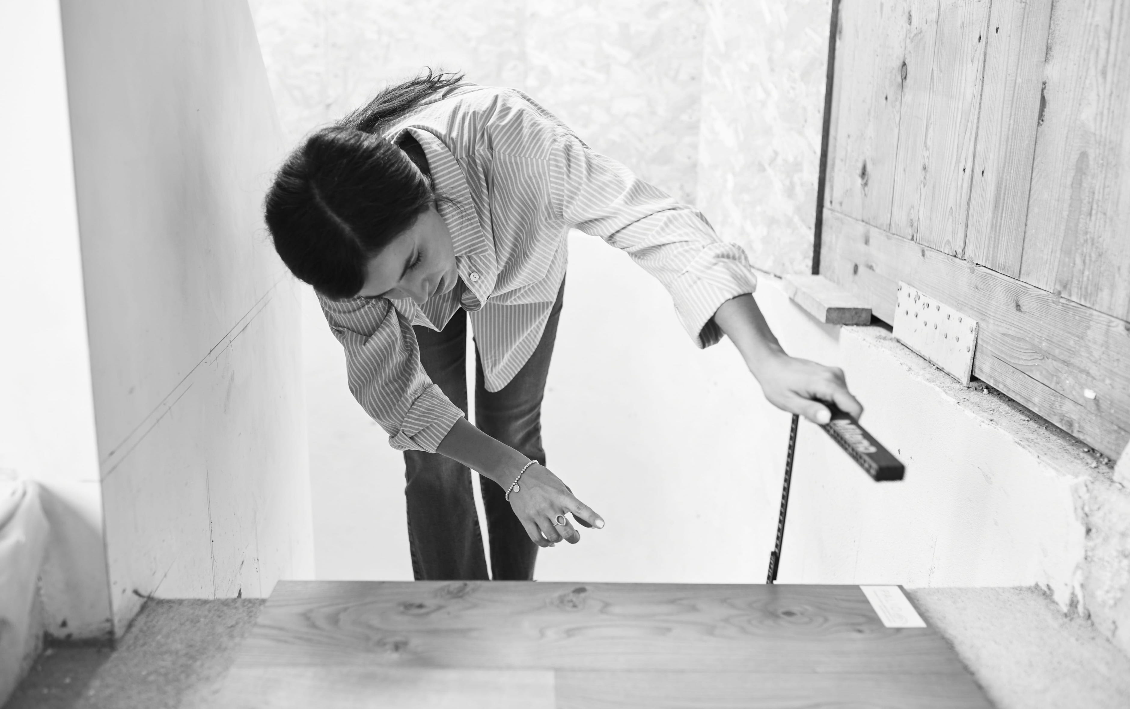 controllo e avanzamento lavori in cantiere per una consegna entro i tempo stimati.