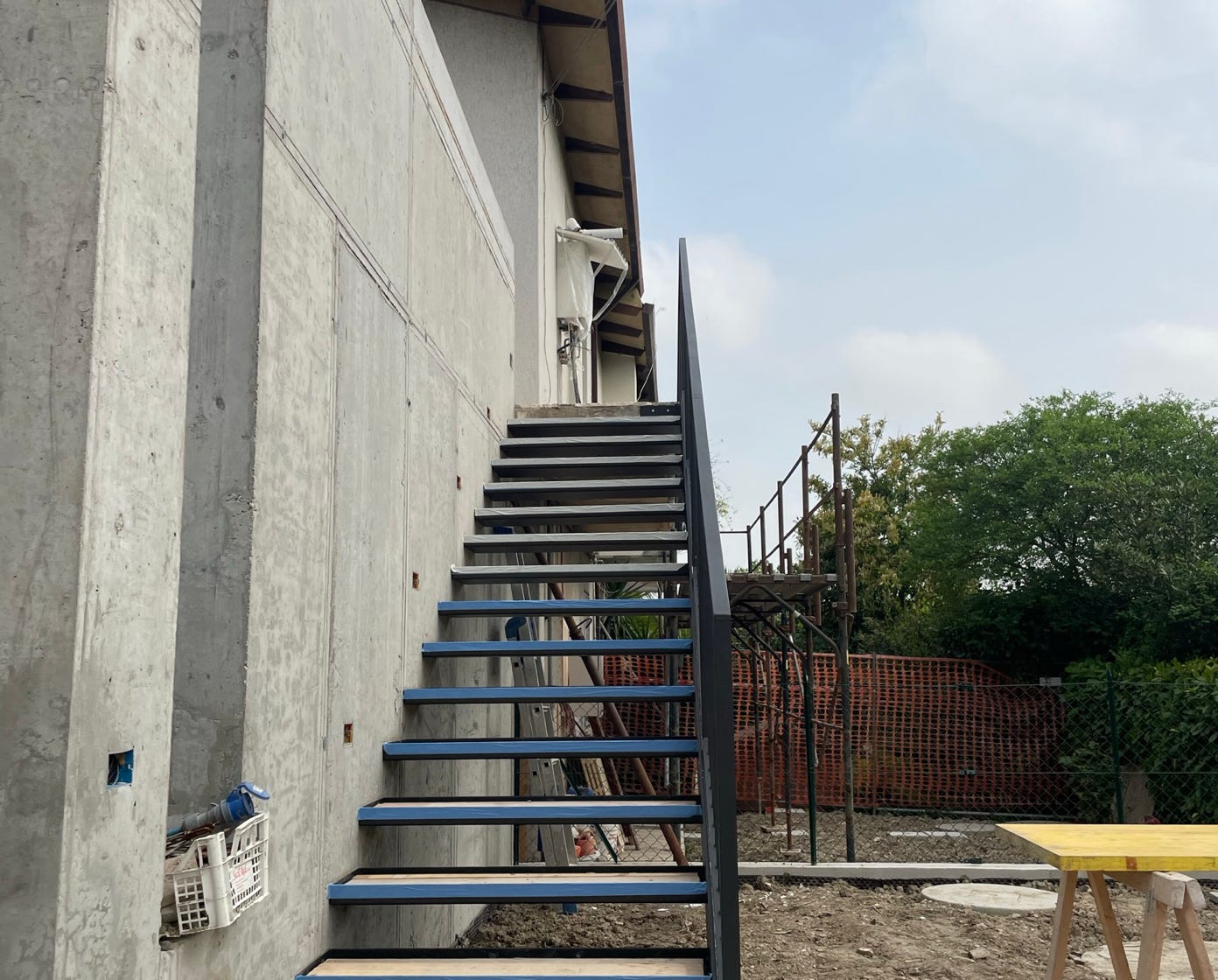 Canton studio architettura trova soluzioni eleganti per risolvere dei problemi funzionali.
