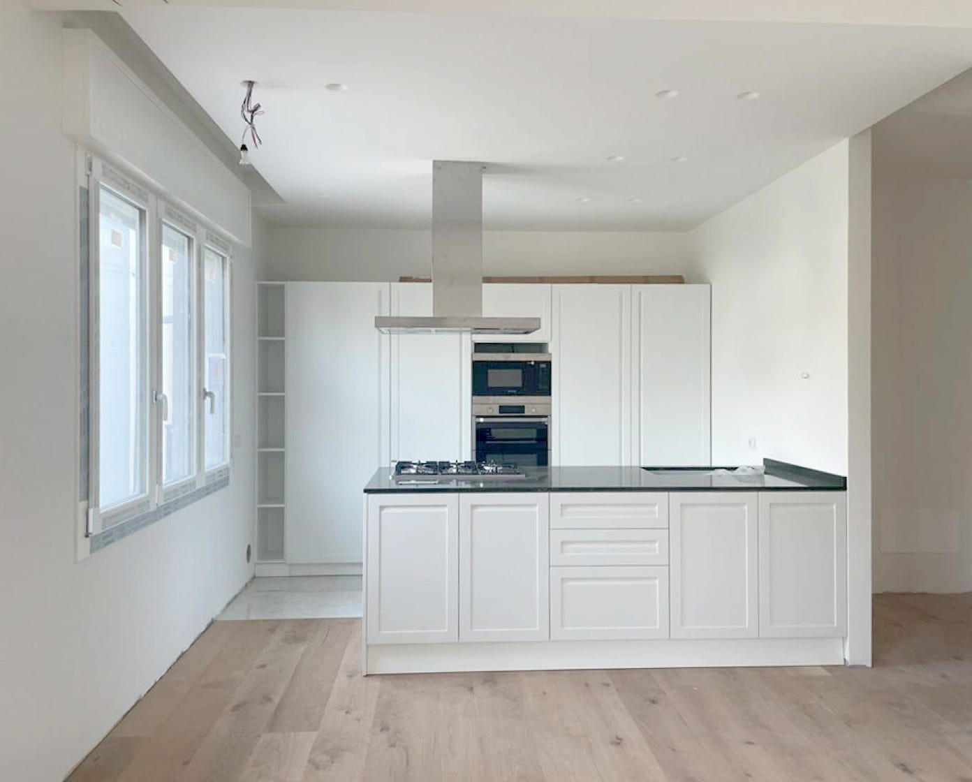Fasi di ristrutturazione del ambiente cucina, seguite e controllate dal architetto Silvia Canton.